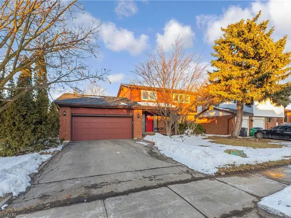 2962 Saint Malo Cir, Mississauga, ON L5N 1S9
