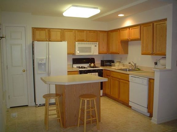 Eat in Kitchen on 2nd level