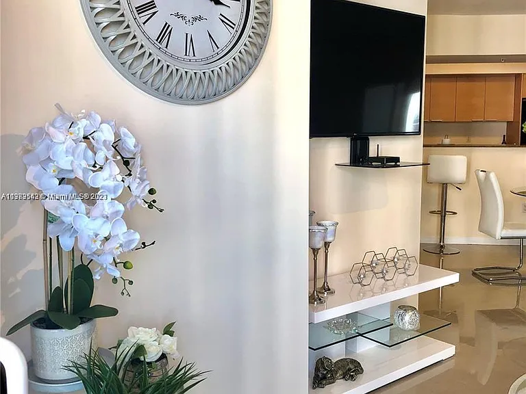 16699 Collins Ave #1705 — Photo 8
