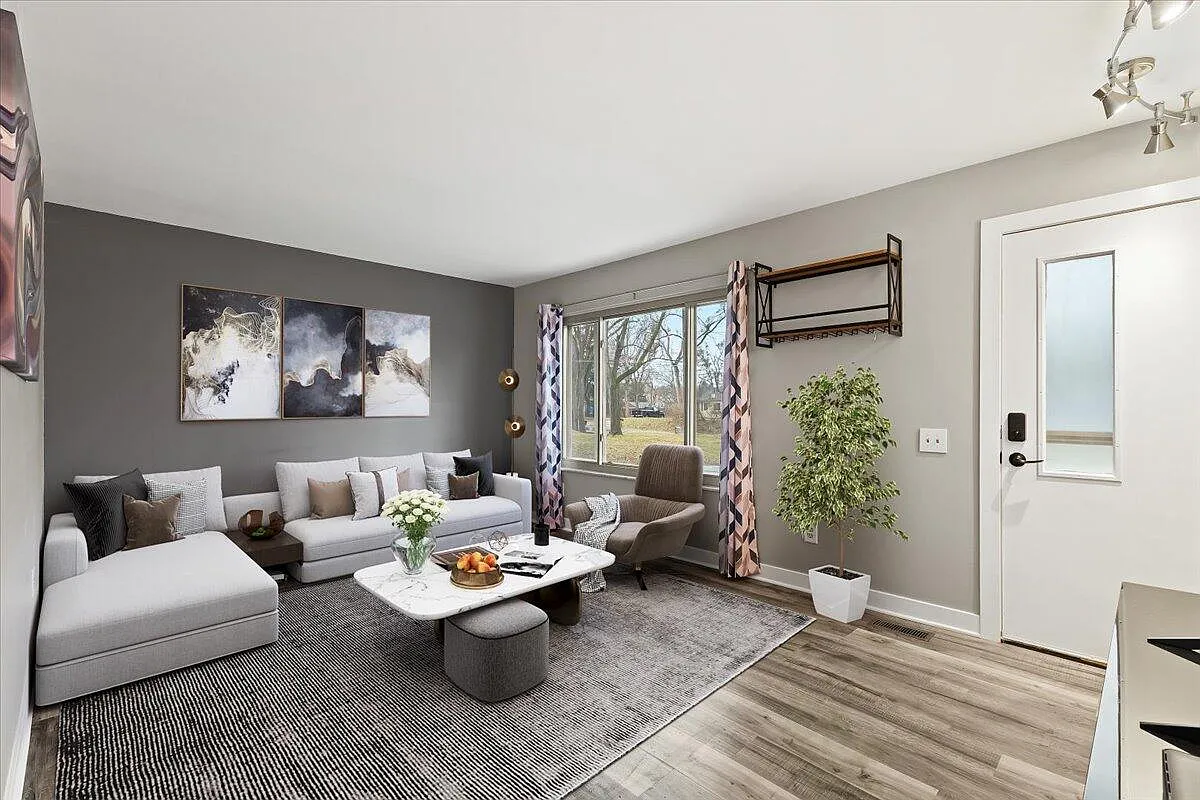 2894 Benstein Rd photo 1