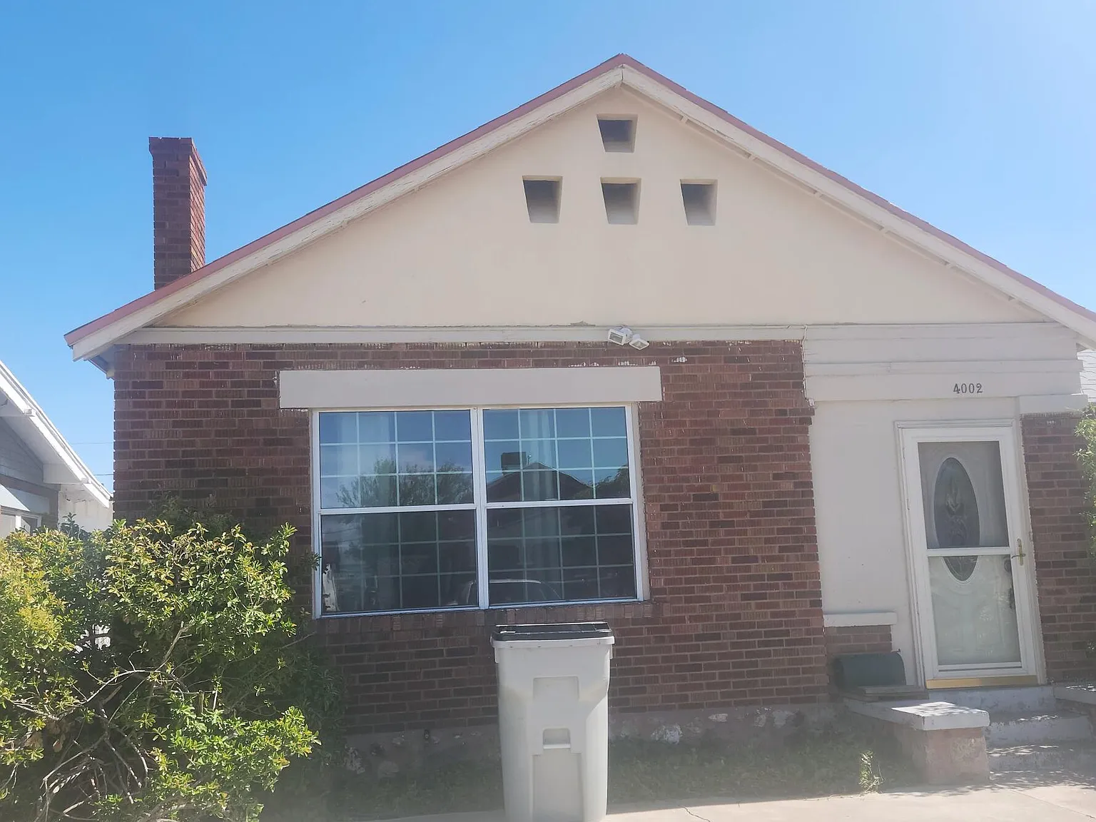 2 bed, 1.0 bath, 924 sqft, $1,150 — Photo 1