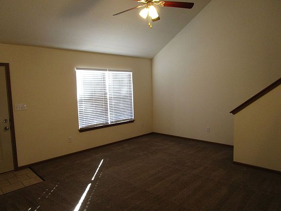 4th image of 705-707 Glenstone Dr