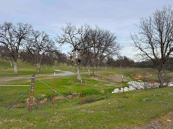 3rd image of 18243 Pack Saddle Rd