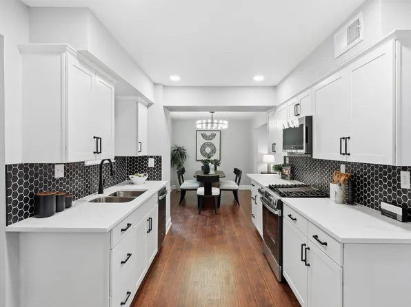 9024 Brook Ford Rd, Burke, VA 22015