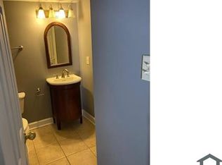 406 Girard St APT 203, Gaithersburg, MD 20877