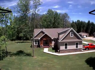 4925 Bassett Rd, Atwater, OH 44201