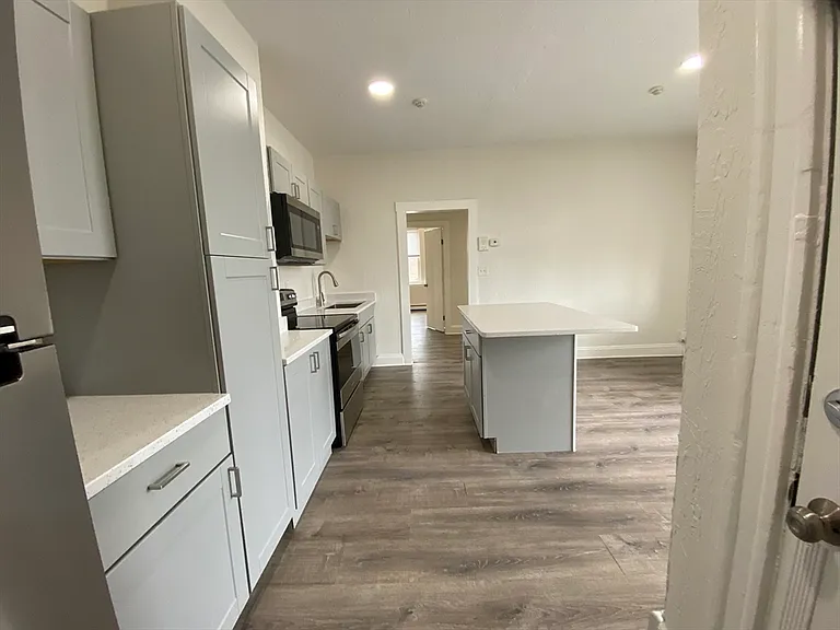 8 Kenwood St #5 — Photo 3