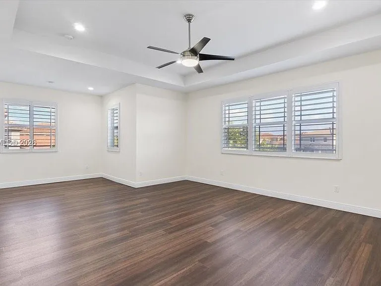8610 Lakeside Bnd — Photo 10