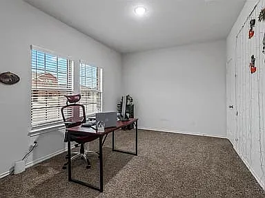 4 bed, 2.5 bath, 2642 sqft, $2,695 — Photo 3