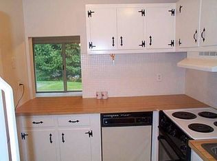 42 Candlewood Lake Rd S APT 1, New Milford, CT 06776