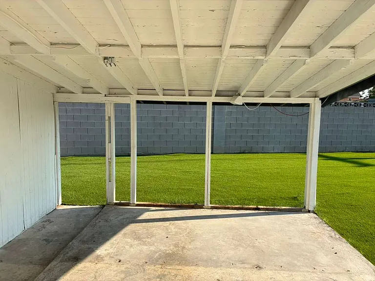 6121 Granada Cir — Photo 14