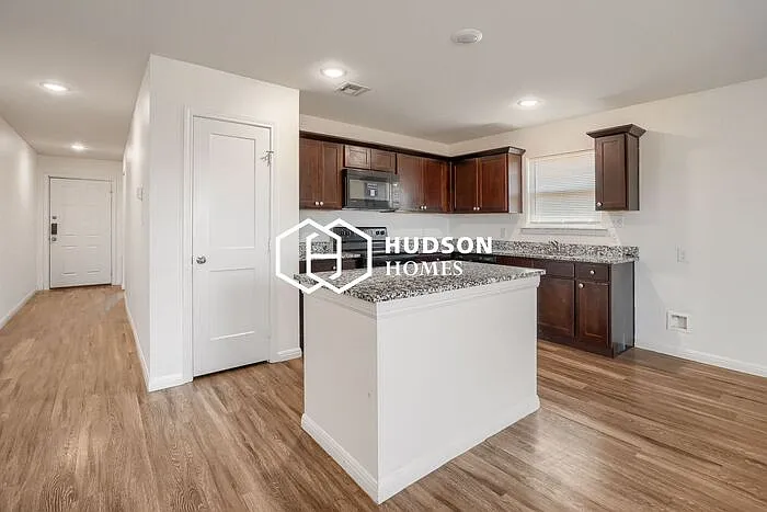 1006 David Ave — Photo 5