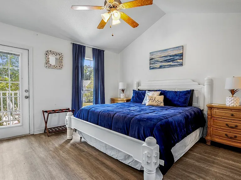 1289A Century Oaks Dr — Photo 2