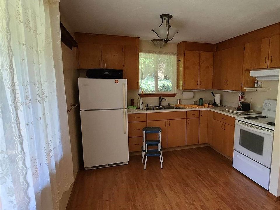 2nd image of 3493 NE Old Belfair Highway
