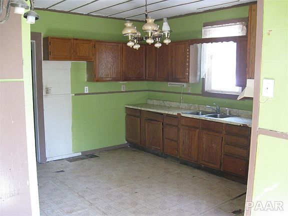 4th image of 318 E Maywood Ave