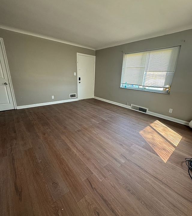 1st image of 1665 Anita Pl #2