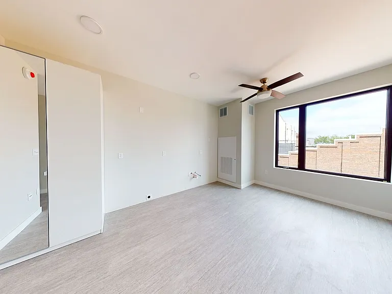 Canary Lofts — Photo 52
