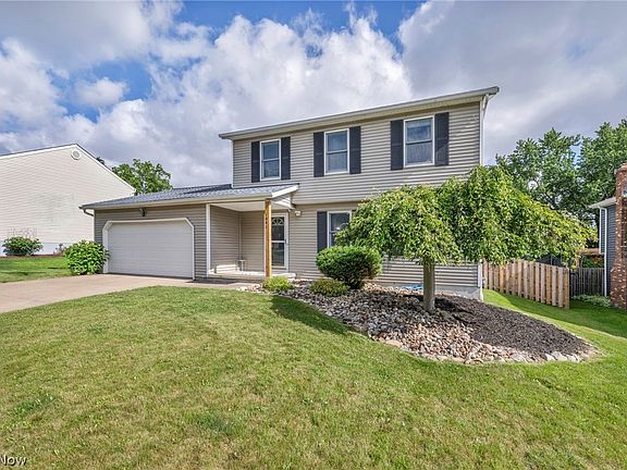 2nd image of 1041 Oakbrooke Dr