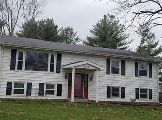 505 Camden Rd, Mount Sterling, IL 62353