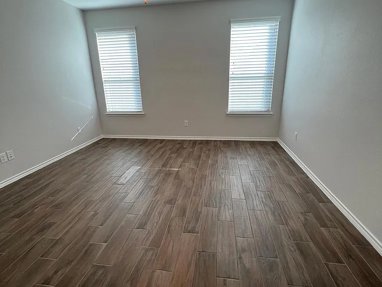 1805 Lark Ln — Photo 14