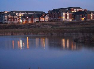 3862 S Lake Dr UNIT 107, Saint Francis, WI 53235