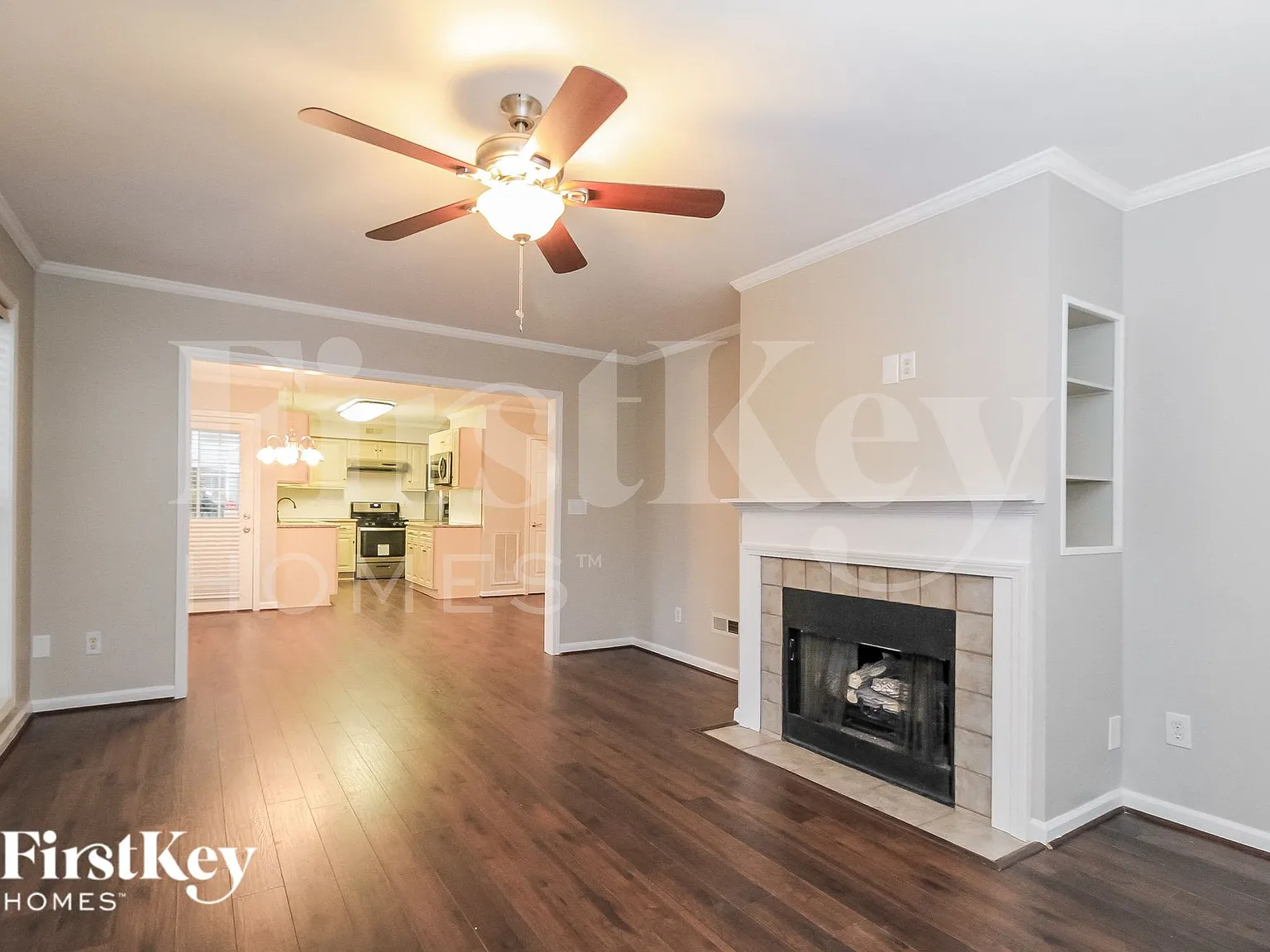 4 bed, 2.5 bath, 2058 sqft, $2,025 — Photo 4