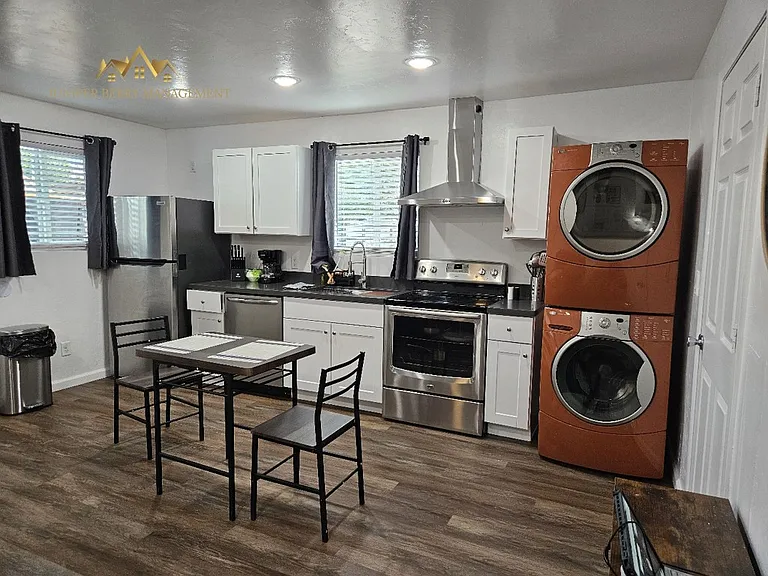 1834 S Amalia Ave #STUDIO — Photo 11