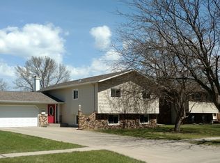 814 6th Ave E, West Fargo, ND 58078