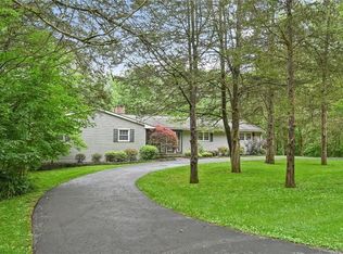 20 Cedar Ridge Rd, New Paltz, NY 12561