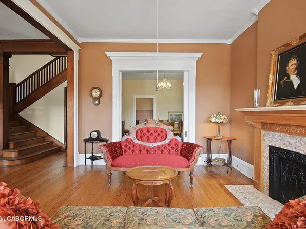 615 E High St, Jefferson City, MO 65101