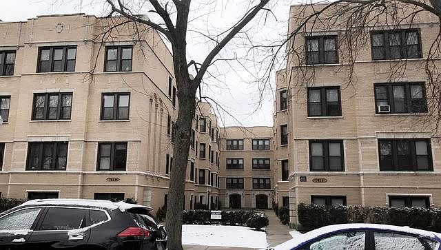 1st image of 1918 W Morse Ave APT 3N