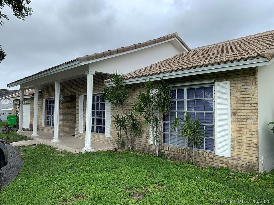 1st image of 822 NW 135th Way #822