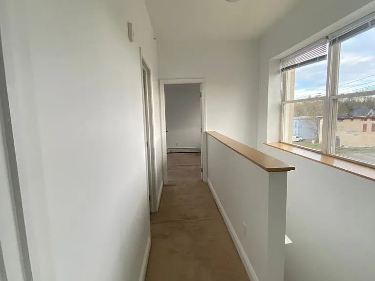 211 W State St #4 — Photo 8