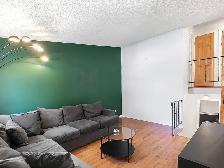 3117 Moonbeam Cir S — Photo 5
