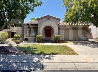 995 E Blue Spruce Ln, Chandler, AZ 85249