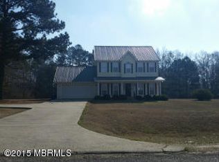10218 Hillview Dr, Daleville, MS 39326