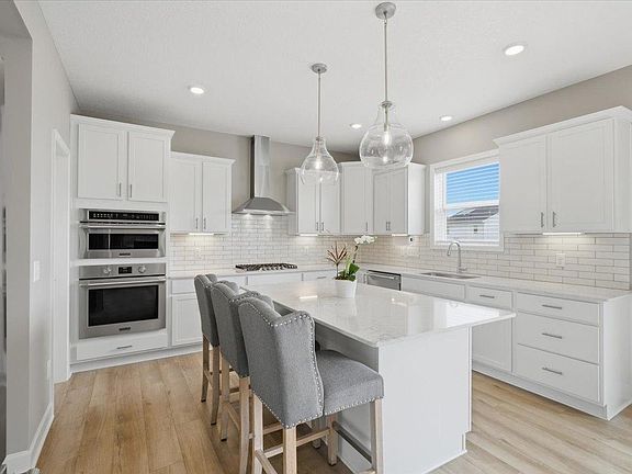 4th image of 6023 Inskip Ave S