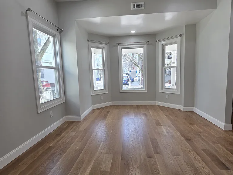56 Pinckney St — Photo 10