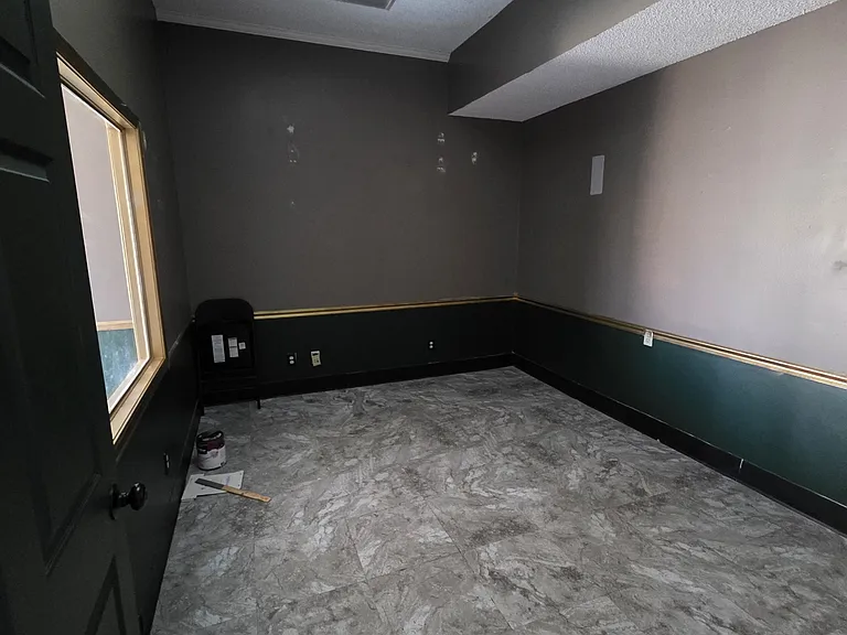 905 W 6th St #1 — Photo 4