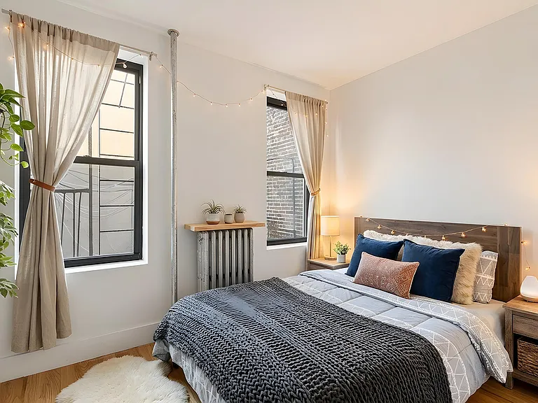 53 3rd St #2R — Photo 3