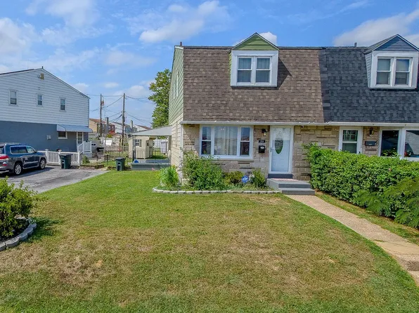 3704 W 13th St, Trainer, PA 19061