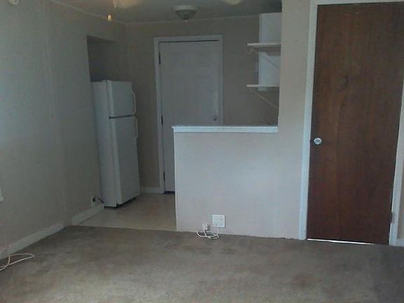2nd image of 2010 28th Ave N APT 4
