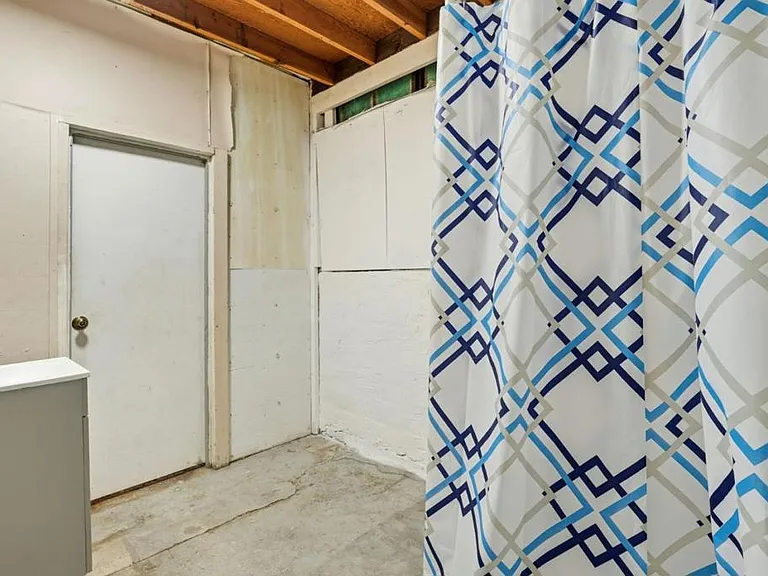 1000 Chanslor Ave — Photo 32
