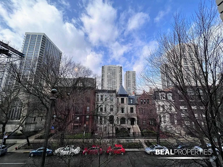 1435 N Dearborn St #A4 — Photo 12