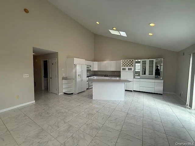 310 Jersey Ave #8 — Photo 3