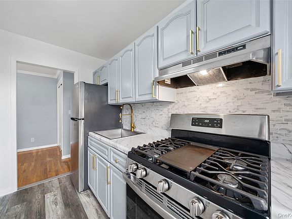 3rd image of 300 N Broadway #6G