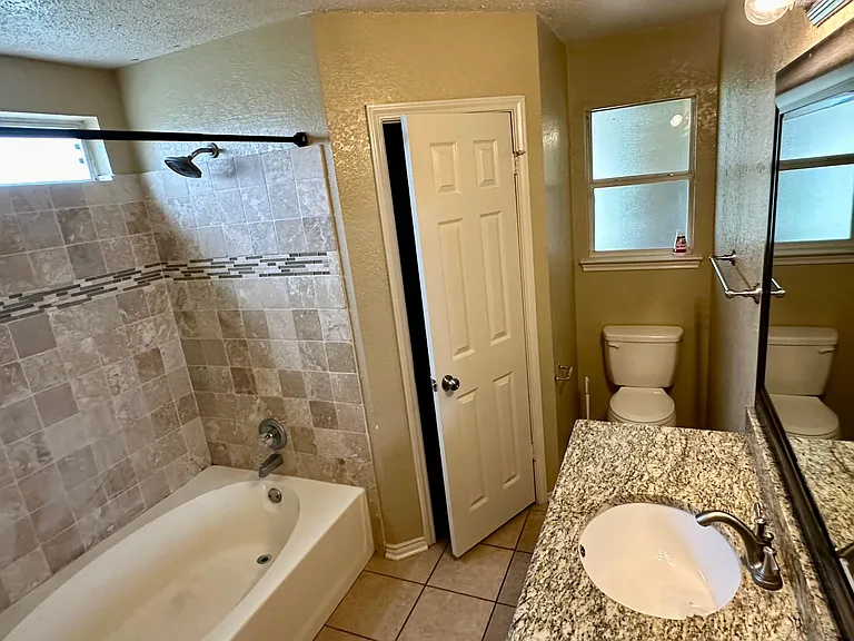 2207 Waterfall Dr — Photo 9
