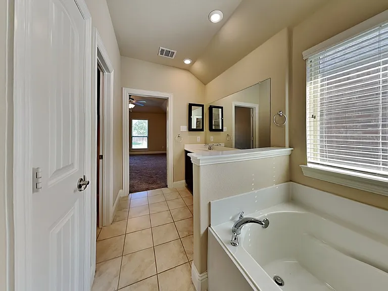 3801 Moorcroft Rd — Photo 10