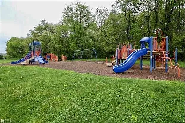 8165 Heritage Dr — Photo 29
