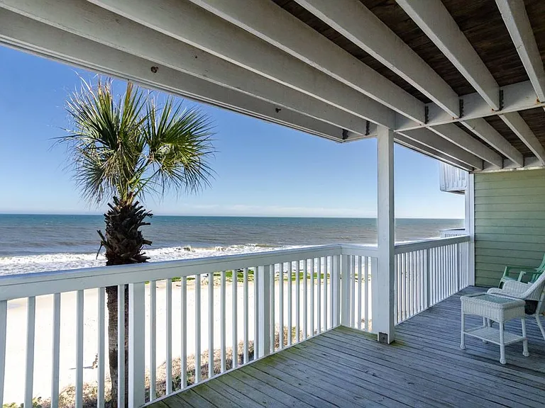 2102B Surfrider Ct — Photo 3
